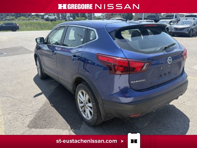 2019 Nissan Qashqai Blue Laval - photo #8