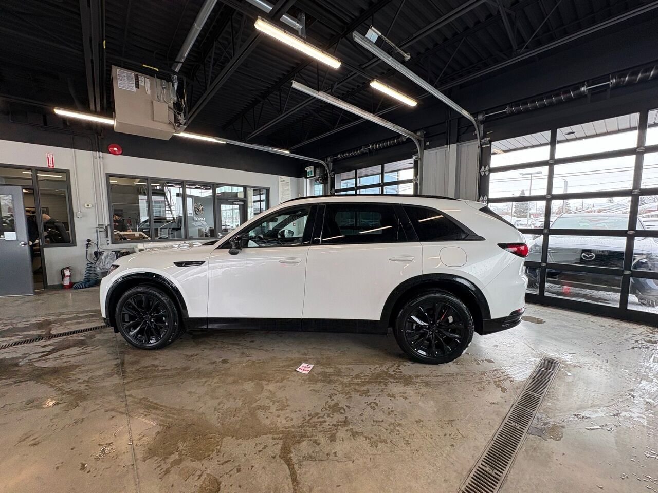 MAZDA CX-90 hybride léger GT-P TI 2026 Blanc rhodium métallisé Châteauguay - photo #6