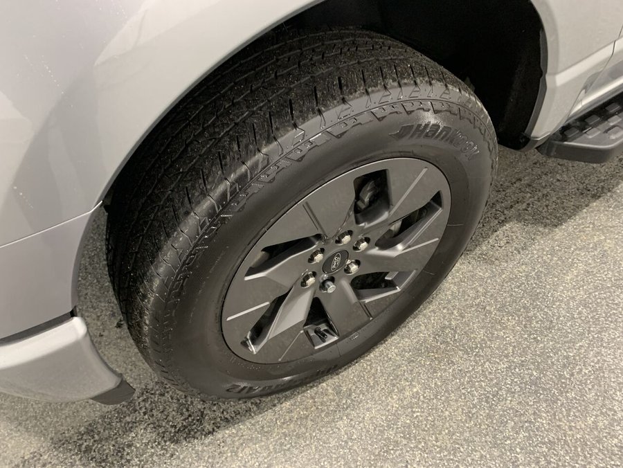 2024 Ford F-150 Lightning FLASH 2024 Silver