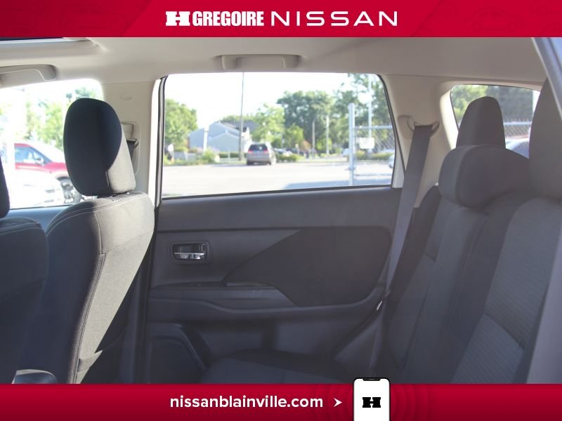 2018 Mitsubishi Outlander White Laval - photo #23