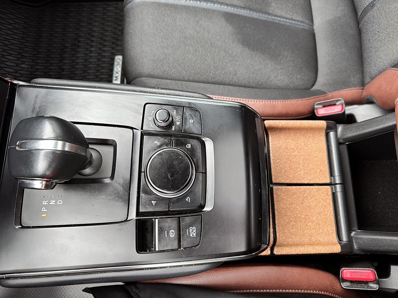 2022 Mazda MX-30 Red Rouyn-Noranda - photo #12