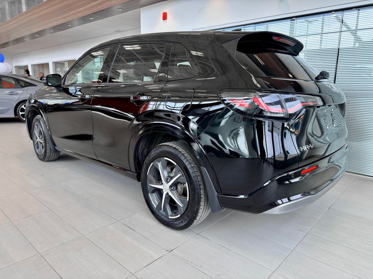 2023 Honda HR-V Black Notre-Dame-des-Prairies - photo #9