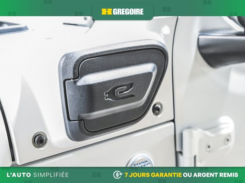 2021 Jeep Wrangler White Laval - photo #16