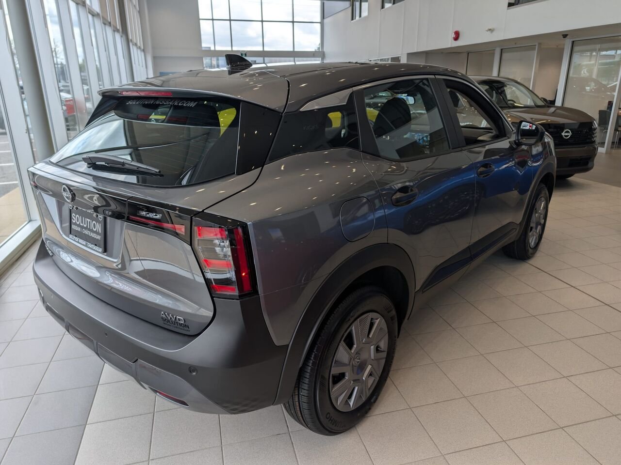 NISSAN Kicks KICKS S 2026 Gris poudre métallisé Châteauguay - photo #6