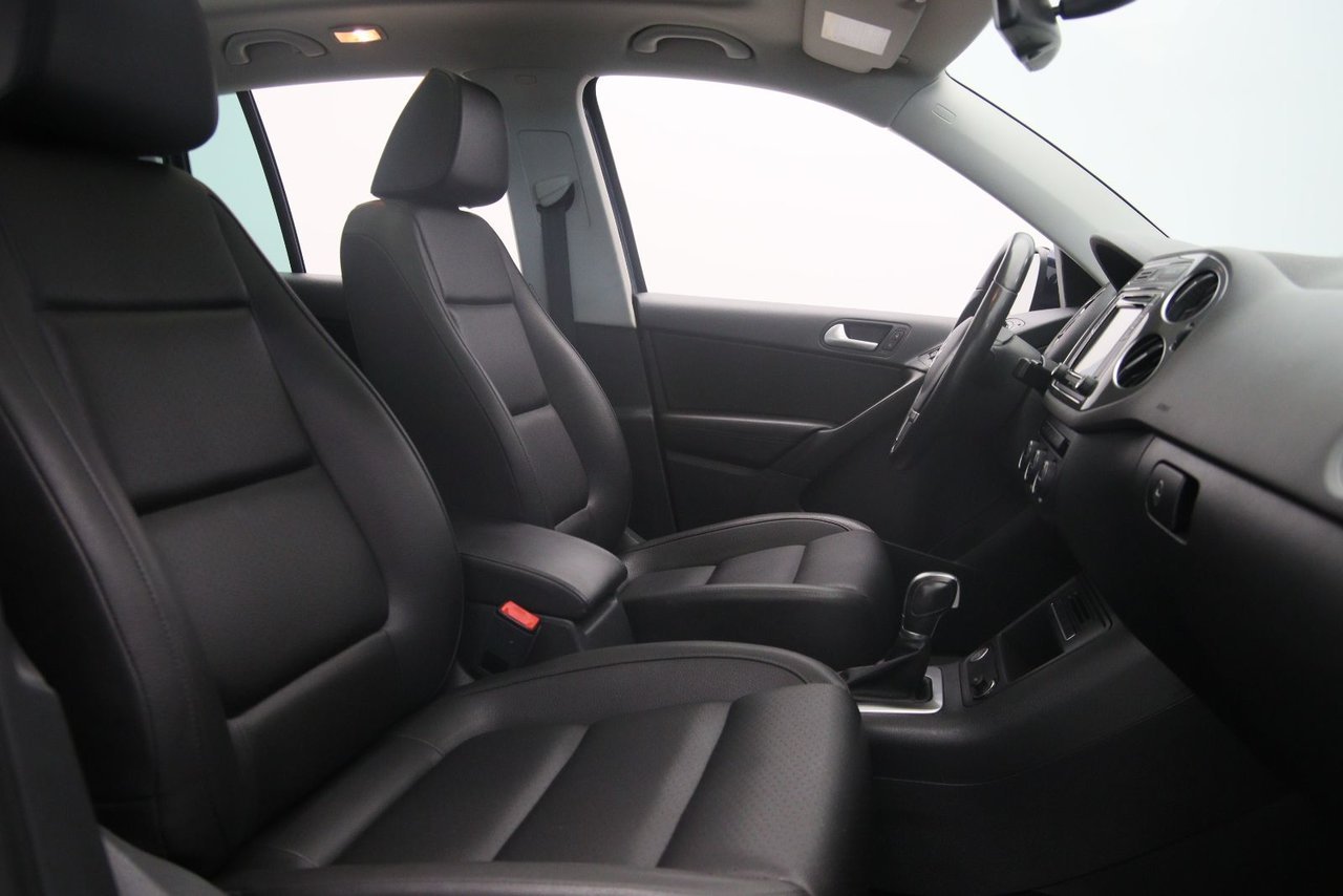 Volkswagen Tiguan NIV WVGNV7AX5HK016430 2017 Bleu Baie-Comeau - photo #14