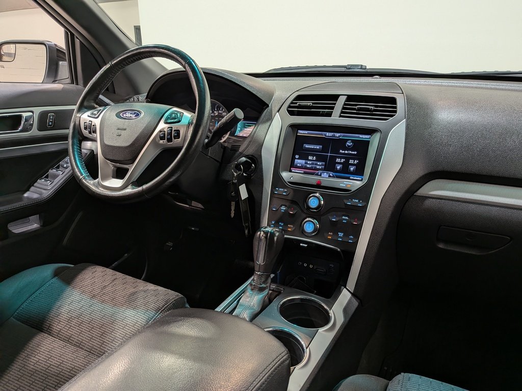 2013 Ford Explorer 4WD 4dr XLT White Val-David - photo #18
