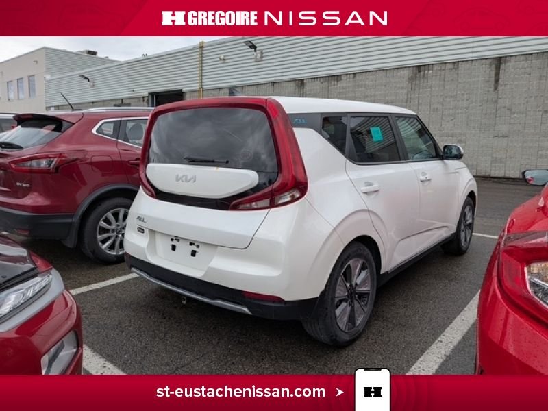 2022 Kia Soul White Saint-Eustache - photo #12