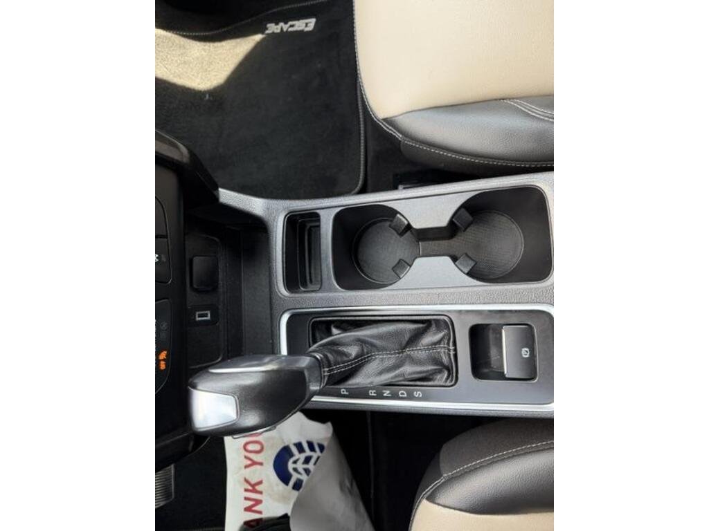 Ford Escape 2019 Rouge Saint-Basile-le-Grand - photo #17