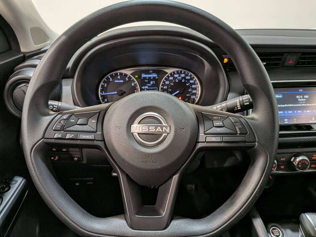 2024 Nissan Kicks S FWD White Val-David - photo #15