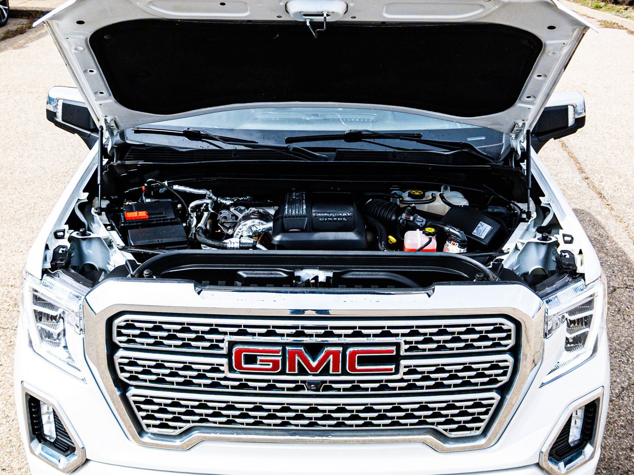 2021 GMC Sierra 1500 4WD Crew Cab 147 Denali White Sherwood Park - photo #8