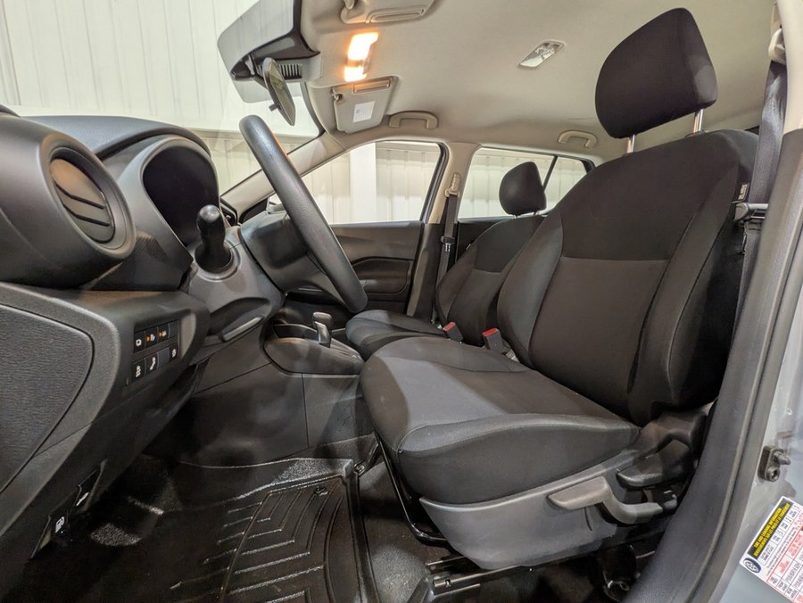 Nissan Kicks 2023 2023 Gris