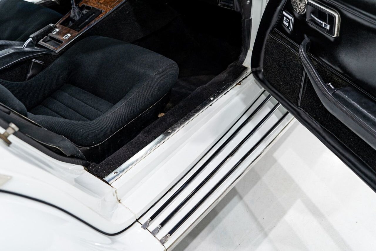1981 Phillips Motor Car Berlina Coupe Only 1 of 78 produced. Very rare | PRIX EN USD White Montreal - photo #53