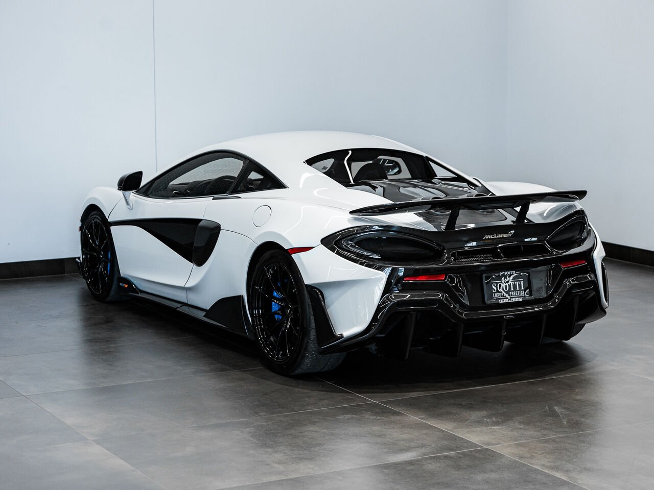 2019 McLaren 600LT *NO LUXURY TAX* White Kirkland - photo #7