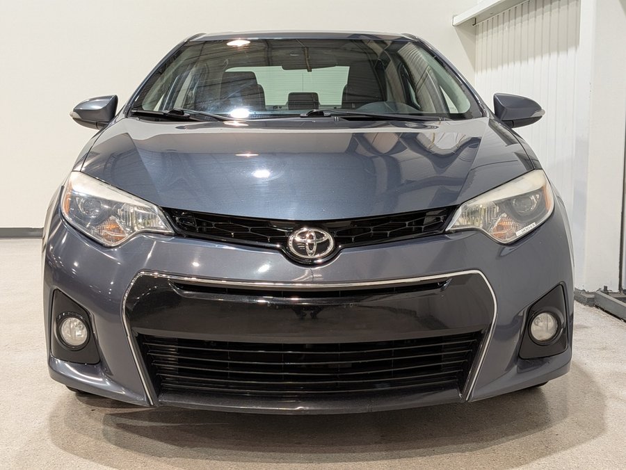 Toyota Corolla 4dr Sdn Man CE 2015 Gris