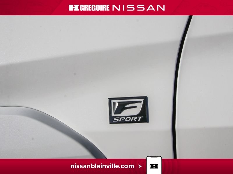 2023 Lexus UX White Laval - photo #26