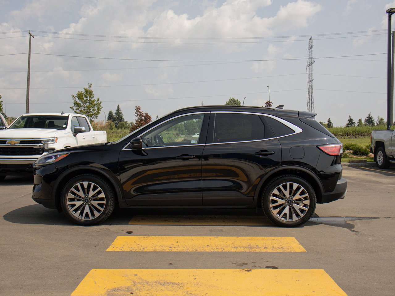 2020 Ford Escape Titanium Hybrid AWD Black Sherwood Park - photo #6
