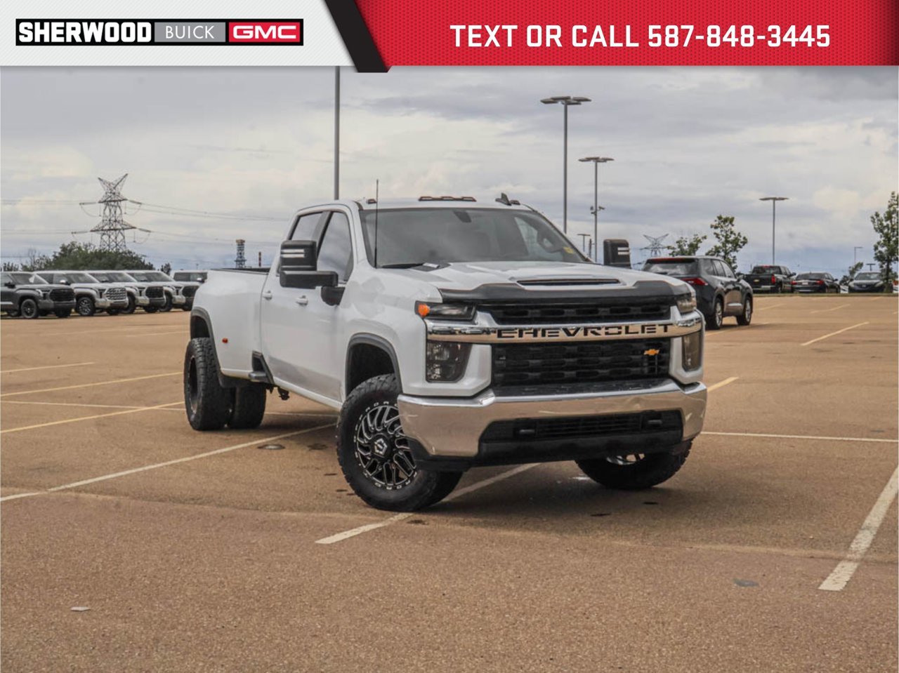2020 Chevrolet Silverado 3500HD 4WD Crew Cab 172 LT White Sherwood Park - photo #0