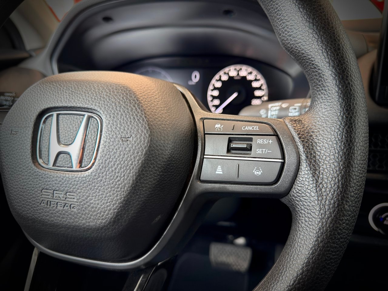 2025 Honda HR-V Silver Notre-Dame-des-Prairies - photo #25
