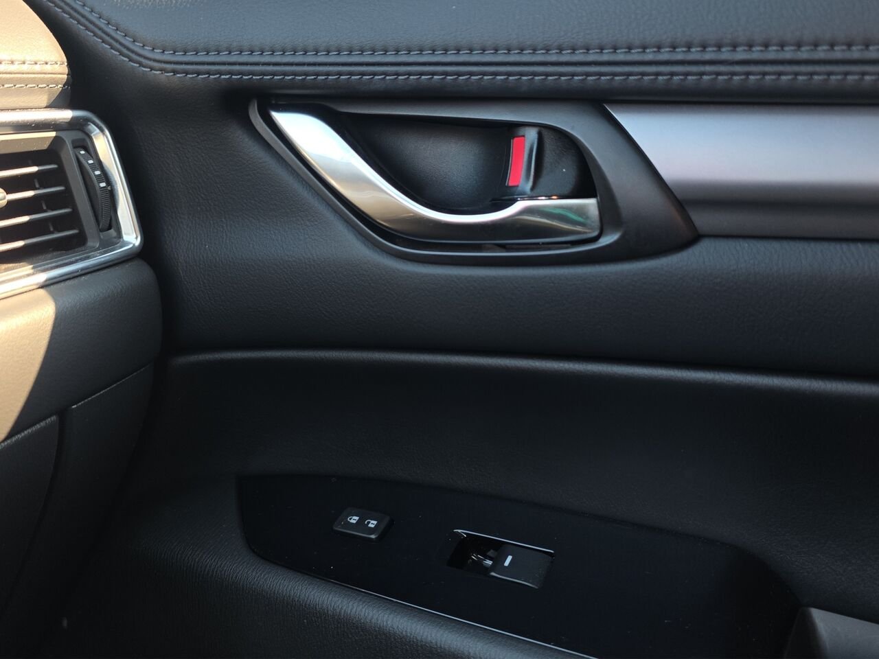 2021 Mazda CX-5 GS TI BA, bluetooth, Volant chauffant, commande audio au volant Blue Val-David - photo #16