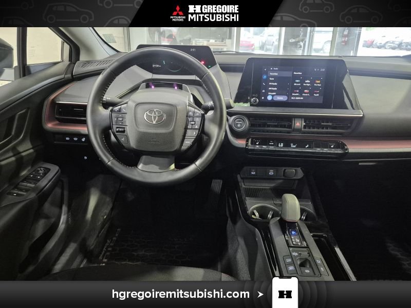2024 Toyota Prius Silver Blainville - photo #17