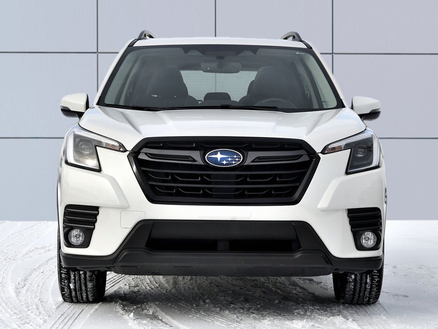 2022 Subaru Forester Limited White