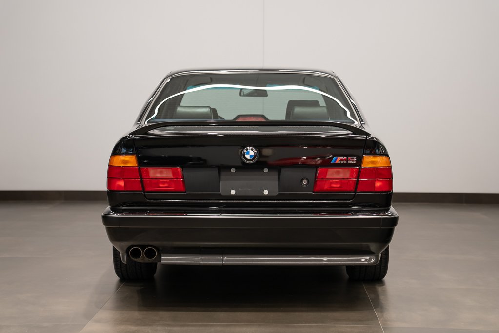 BMW M5 LOW KM! - $94500 USD 1992 Noir Montréal - photo #5