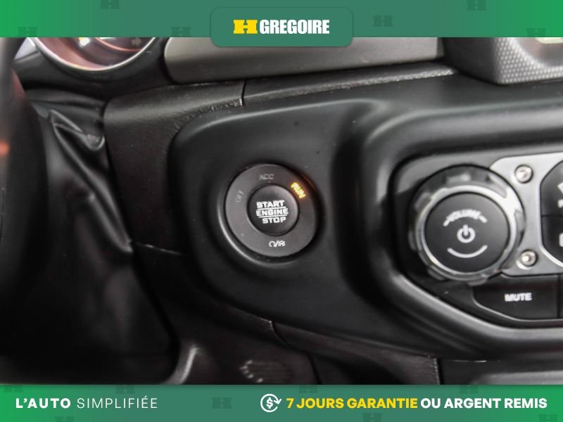 2022 Jeep Wrangler Grey Saint-Eustache - photo #16