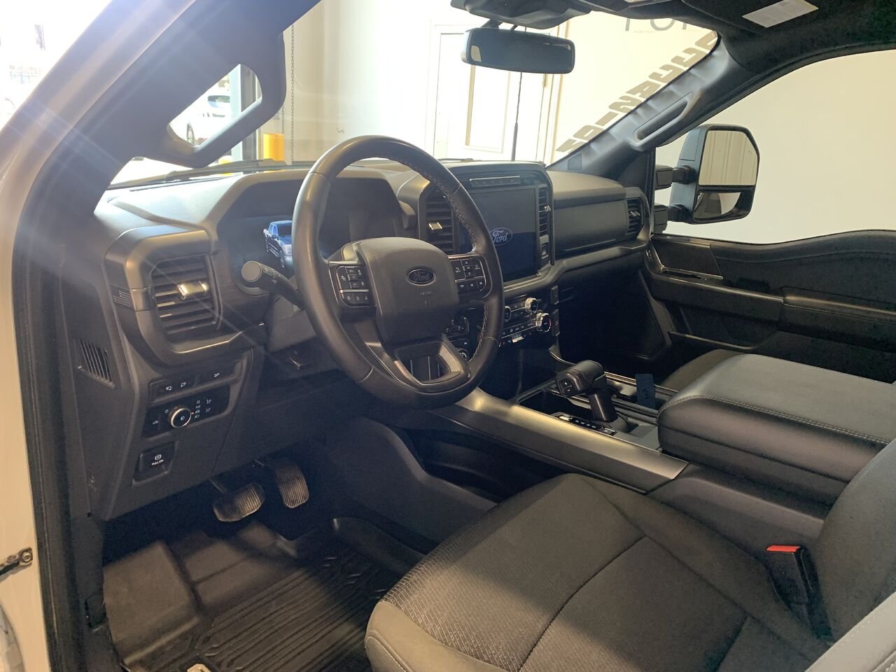 Ford F-150 F150 XLT CREW CAB SHORT BOX 2024 Gris Châteauguay - photo #24