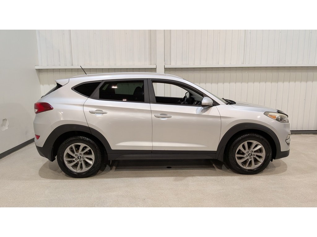 2016 Hyundai Tucson FWD 4dr 2.0L Premium Silver Val-David - photo #6