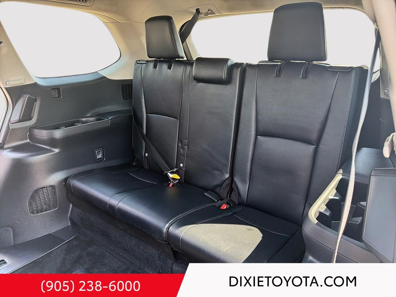 2024 Toyota Grand Highlander LIMITED AWD / CLEAN CARFAX / HEATED AND VENTILATED SEATS / ALLOY WHEELS / MOONROOF / CARPLAY AND ANDROID AUTO White Mississauga - photo #22