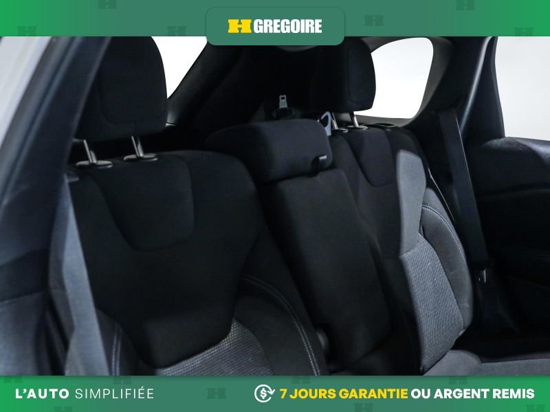 Jeep Cherokee 726692 | SPORT 4WD V6 MAGS ATTACHE REMORQUE 2021 Blanc Laval - photo #23