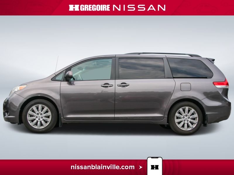 2013 Toyota Sienna Grey Saint-Eustache - photo #4