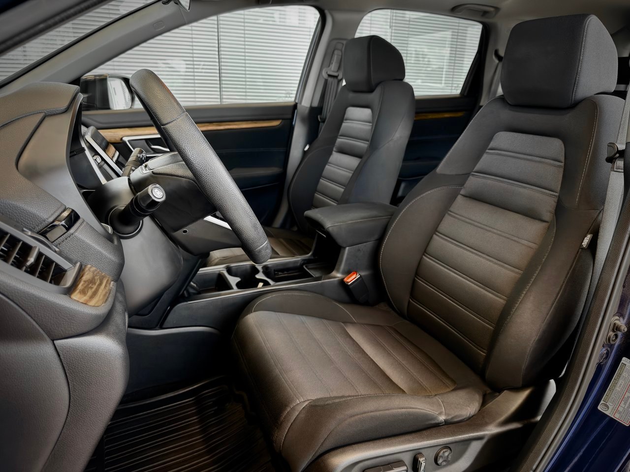 2019 Honda CR-V Blue Notre-Dame-des-Prairies - photo #16