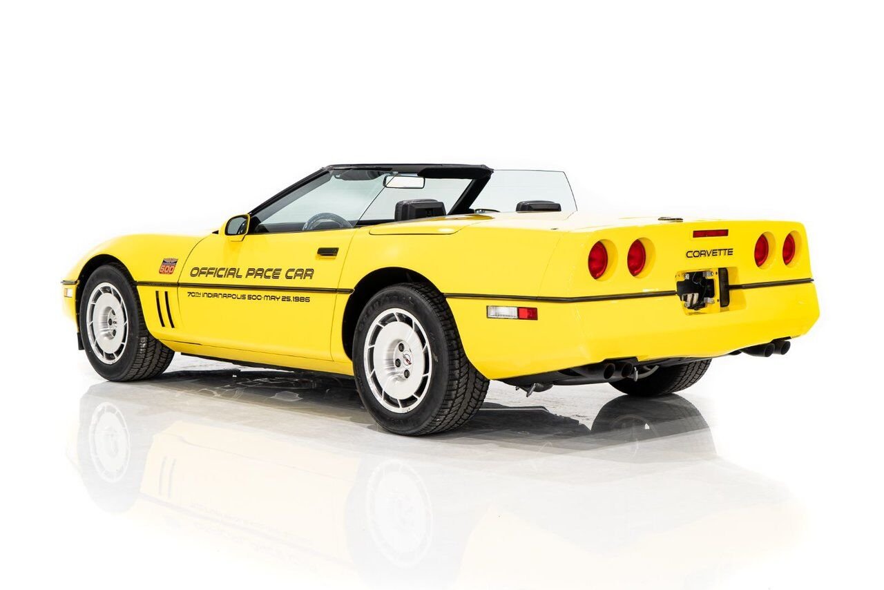 1986 Chevrolet Corvette Pace Car livery with only 17,380km (10,800miles) Yellow Montreal - photo #41
