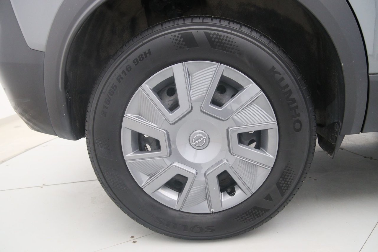 2025 Nissan Kicks VIN 3N8AP6BBXSL324861 Grey Baie-Comeau - photo #16