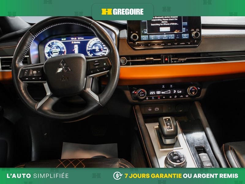 2023 Mitsubishi Outlander Silver Blainville - photo #22