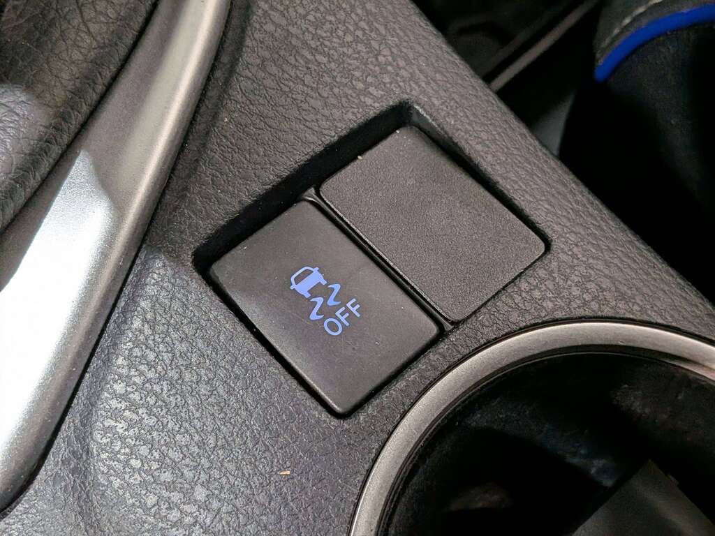 2017 Toyota Corolla 4dr Sdn CVT CE White Val-David - photo #25