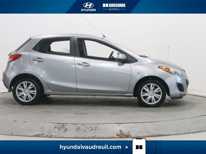 2011 Mazda 2 Silver Blainville - photo #12