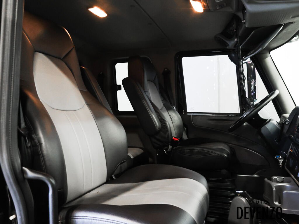 2014 International TerraStar RV Hauler 6.4L Diesel MAXXFORCE Black Saint-Eustache - photo #11