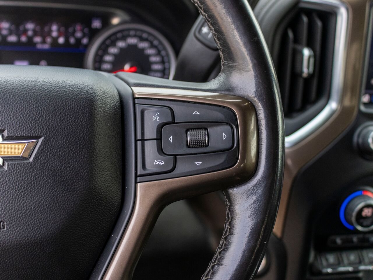 Chevrolet Silverado 2500HD High Country cabine multiplace 4RM 159 po 2022 Blanc Châteauguay - photo #11