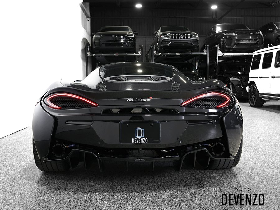 2018 McLaren 570GT Coupe 3.8 V8 562HP 2018 Black