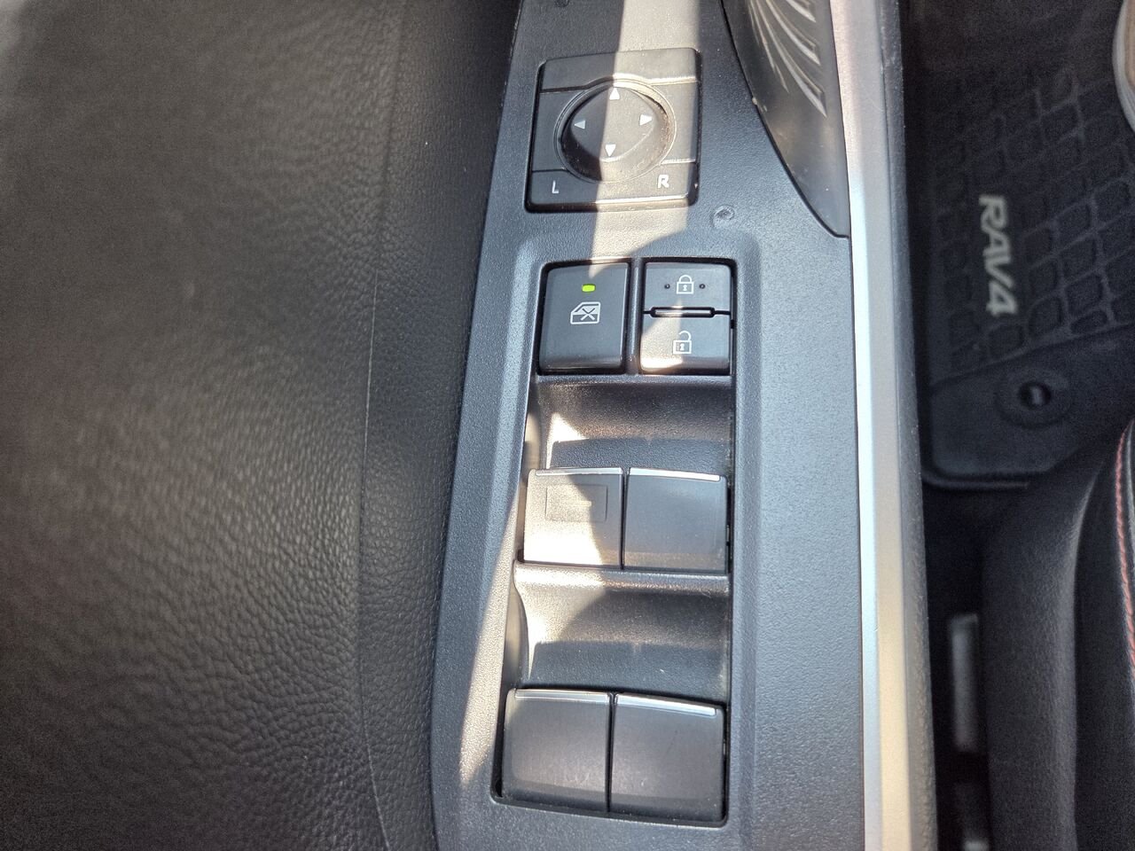 2021 Toyota RAV4 PRIME White Amos - photo #16