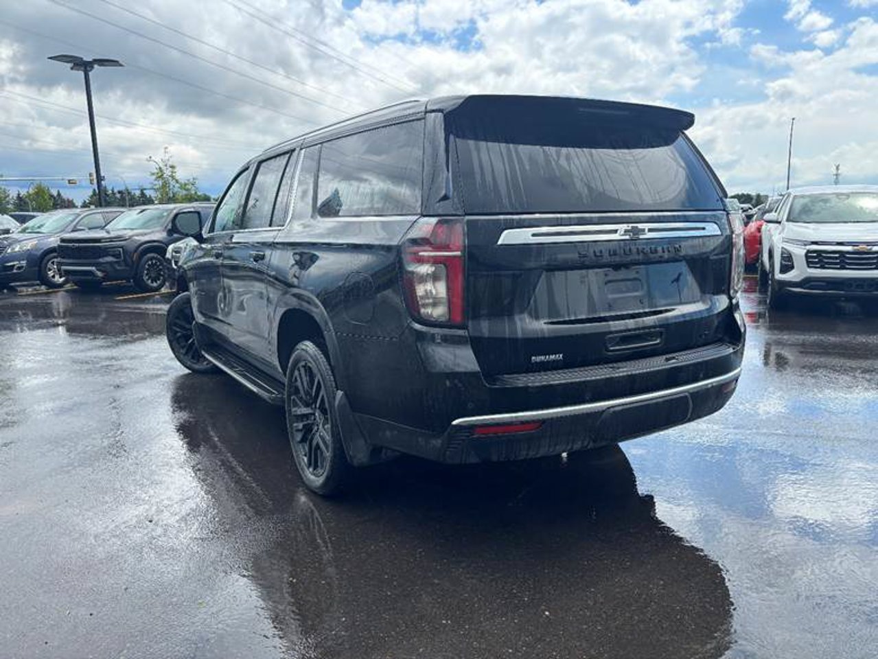 2023 Chevrolet Suburban 4WD 4dr LT Black Sherwood Park - photo #3