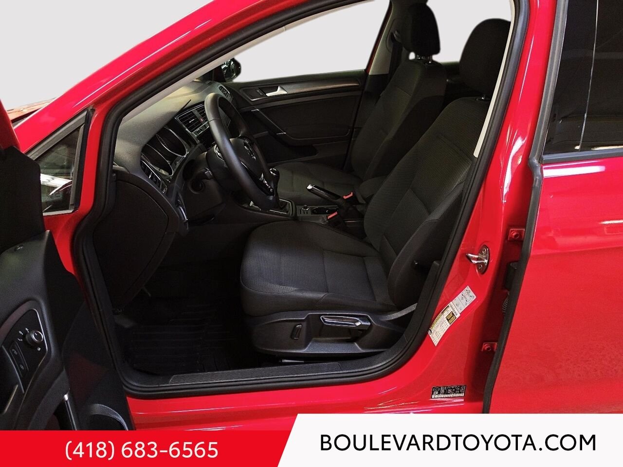 Volkswagen Golf 100057A-59 | COMFORTLINE 5 PORTES AVEC BOÎTE MANUELLE 2021 Rouge Québec - photo #8