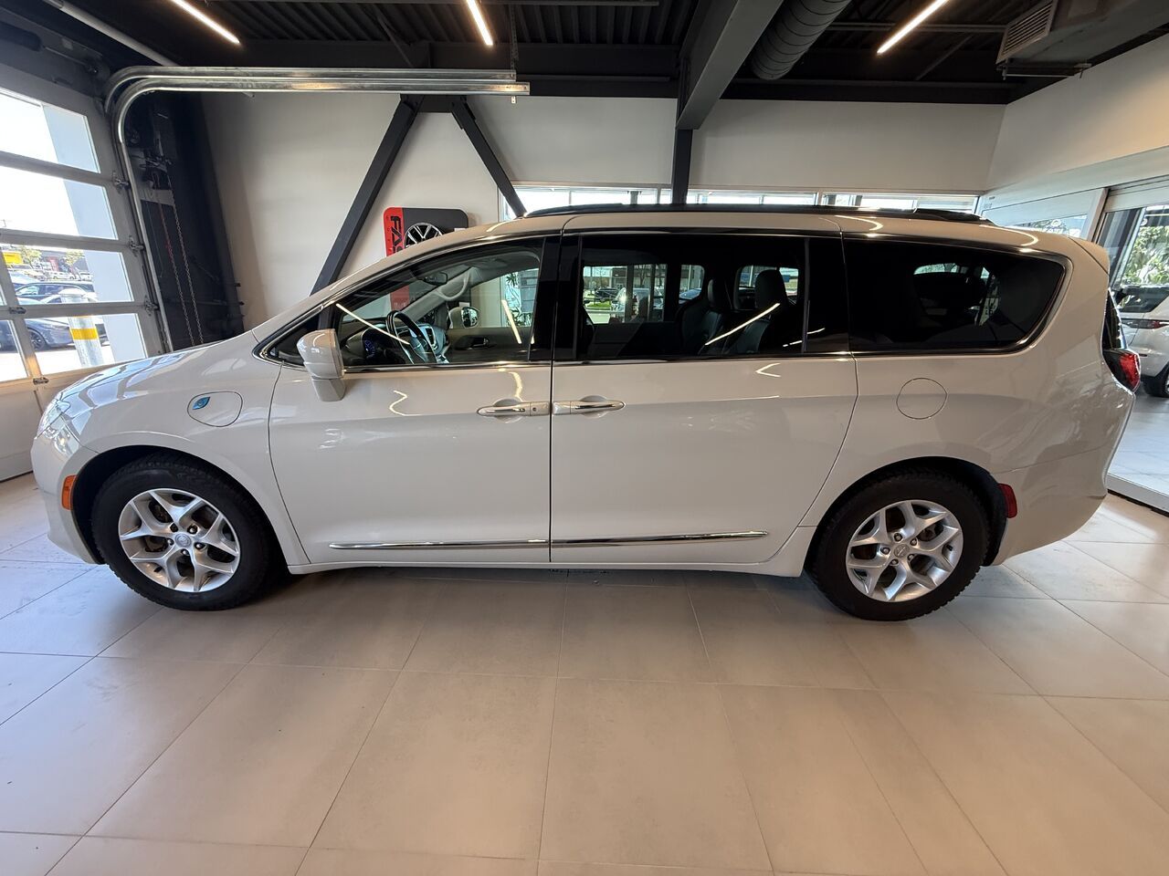 2020 Chrysler Pacifica Hybrid