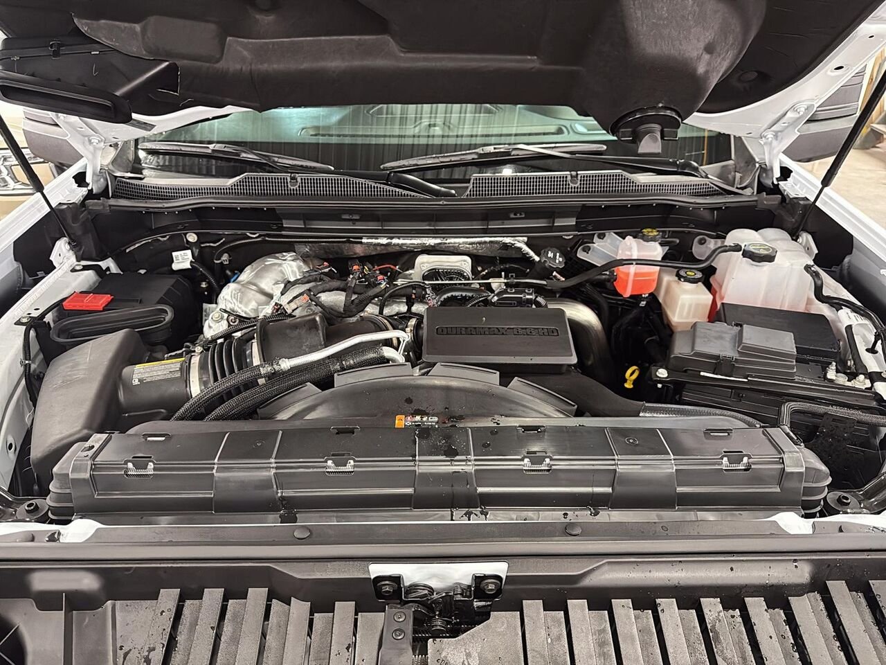 Chevrolet Silverado 2500HD WT cabine multiplace 4RM 159 po 2026 BLANC SOMMET Saint-Hyacinthe - photo #6