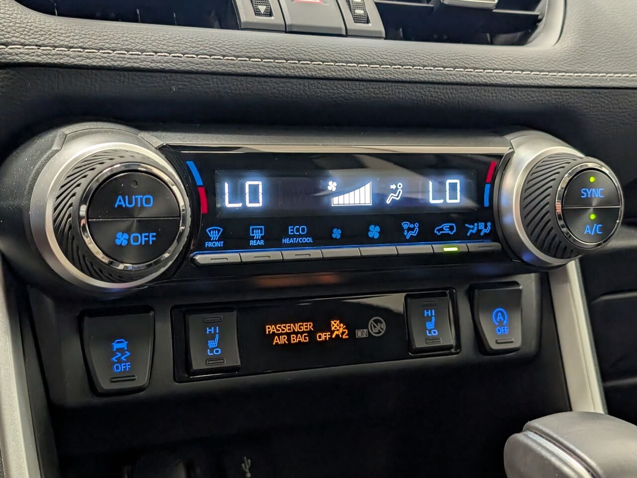 TOYOTA RAV4 AWD XLE 5486 km SEULEMENT Toit Ouvrant à voir!! 2022 Blanc Sherbrooke - photo #14