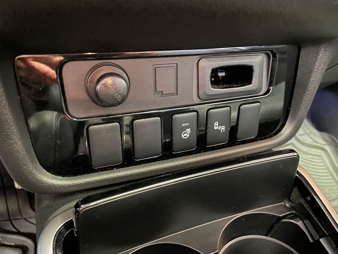 2018 Mitsubishi Outlander ES AWD *TOIT* CUIR SIÈGES CHAUF CAM 360 ALERTES White Saint-Jérôme - photo #13