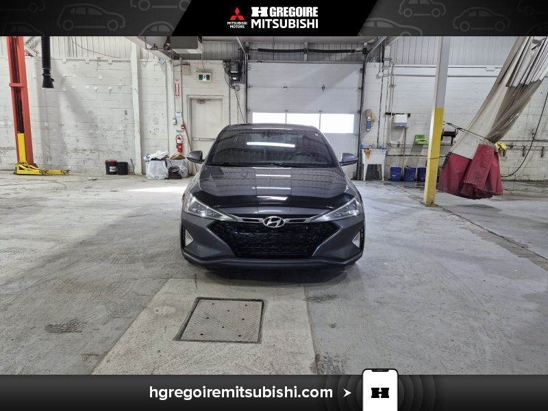 2019 Hyundai Elantra Grey Laval - photo #1