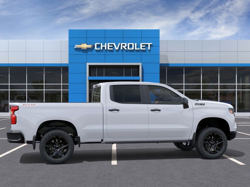 2026 CHEVROLET Silverado 1500 Custom Trail Boss cabine multiplace 4RM 157 po Summit White Gatineau - photo #4